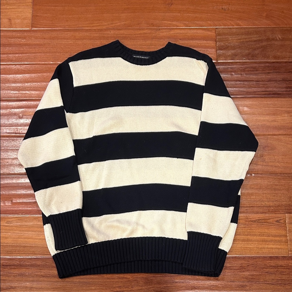Brandy Melville Black and Cream Striped Crewneck Sweater